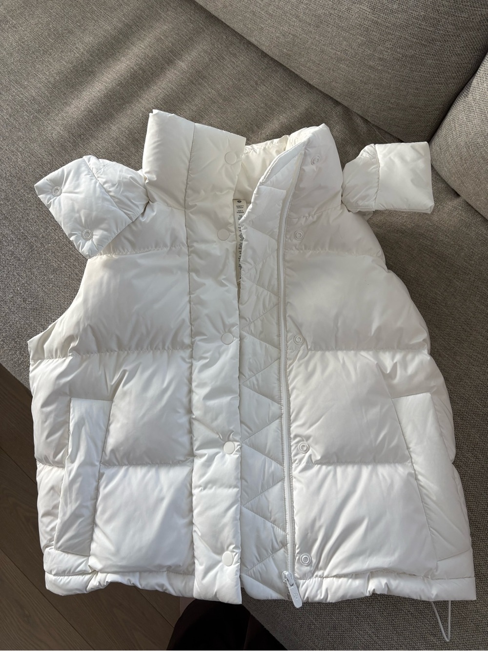 Lululemon cropped puffer Vest size 2
